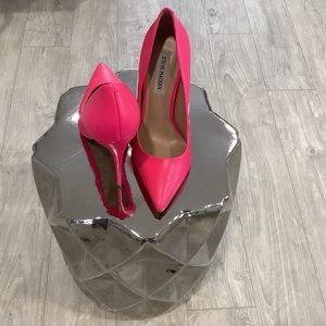 Stylish and super sexy - Steve Madden Hot Pink Pumps in size 7.5